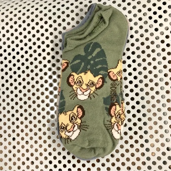 🔥$8🔥NEW DISNEY Lion King No Show Socks Simba 3 Pack Shoe Size 4-10 Green Women's - Picture 5 of 13